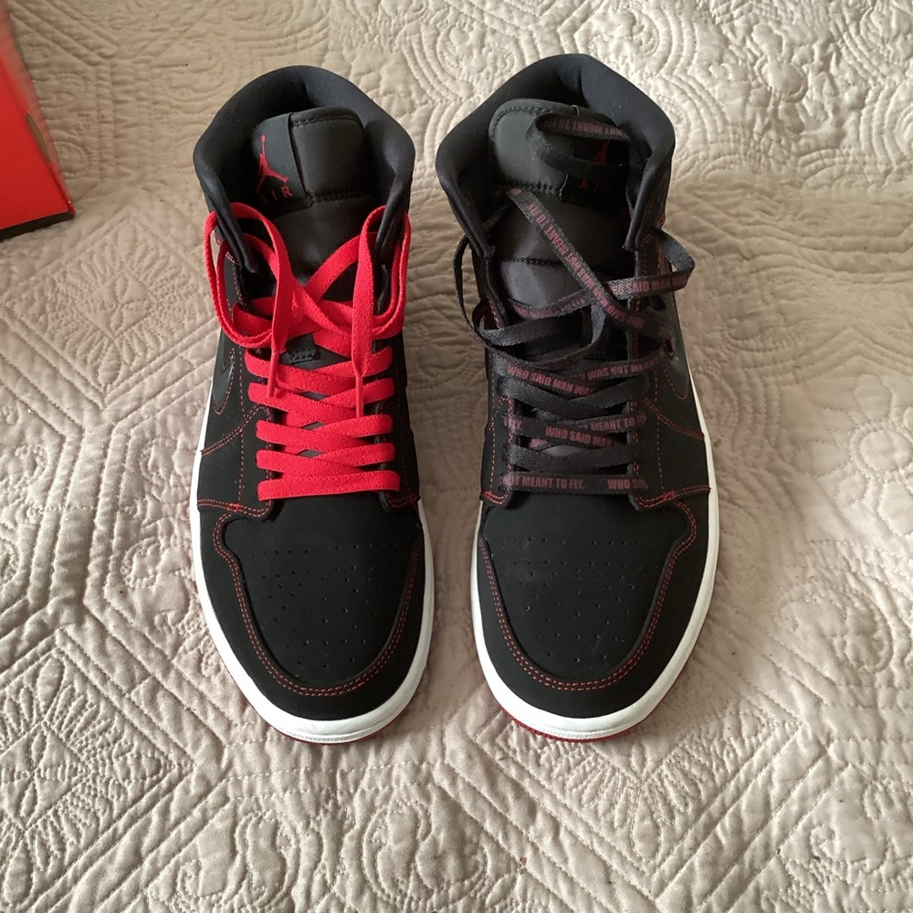 Air Jordan 1 Mid Fearless